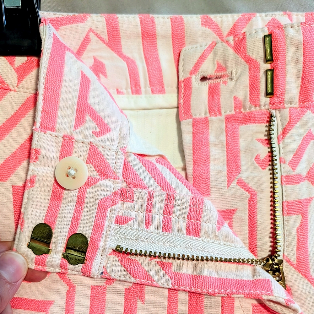 J.Crew Pink and White Geometric Shorts Size 6 - Picture 3 of 5